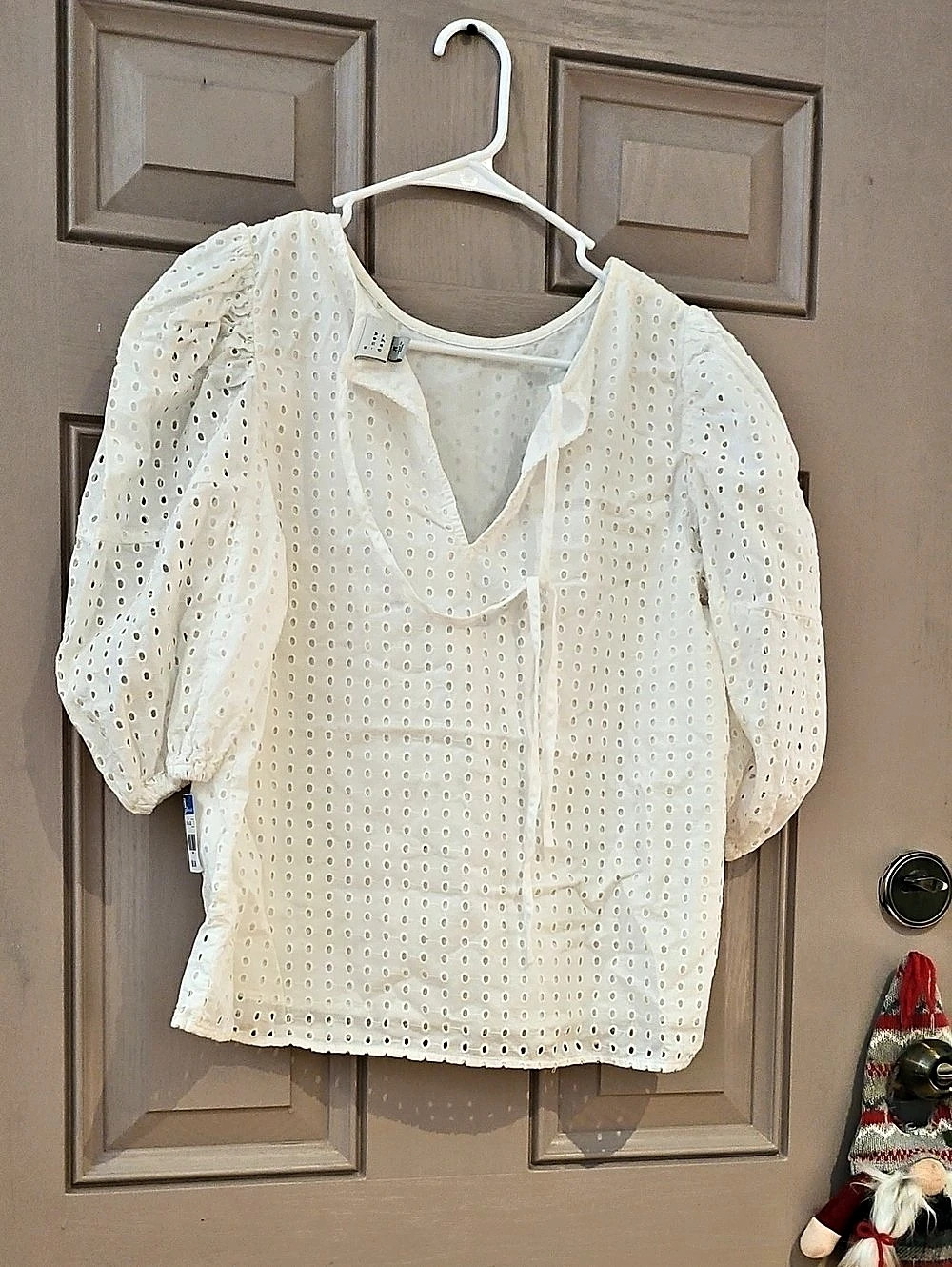 Universal Thread Women's Puff Long Sleeve Eyelet Top White
